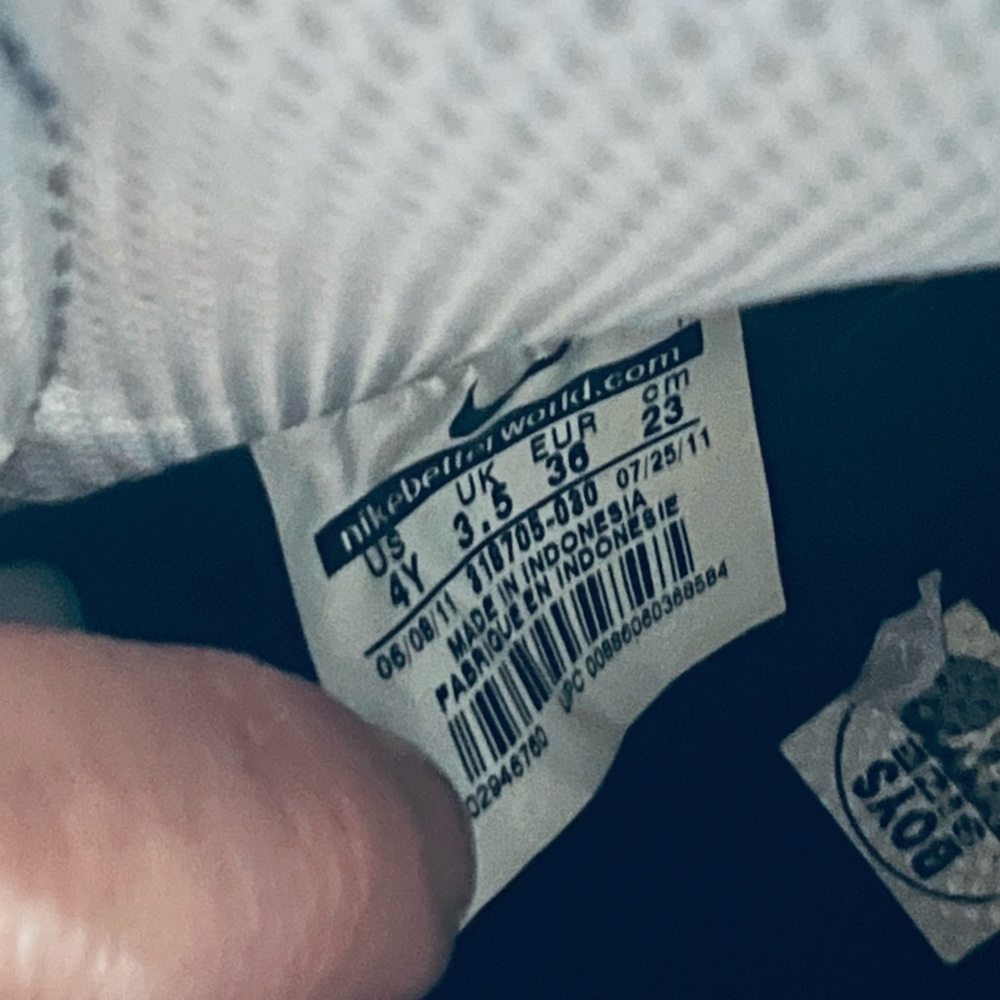 Black and white Nike Blazers - Picture 12 of 12